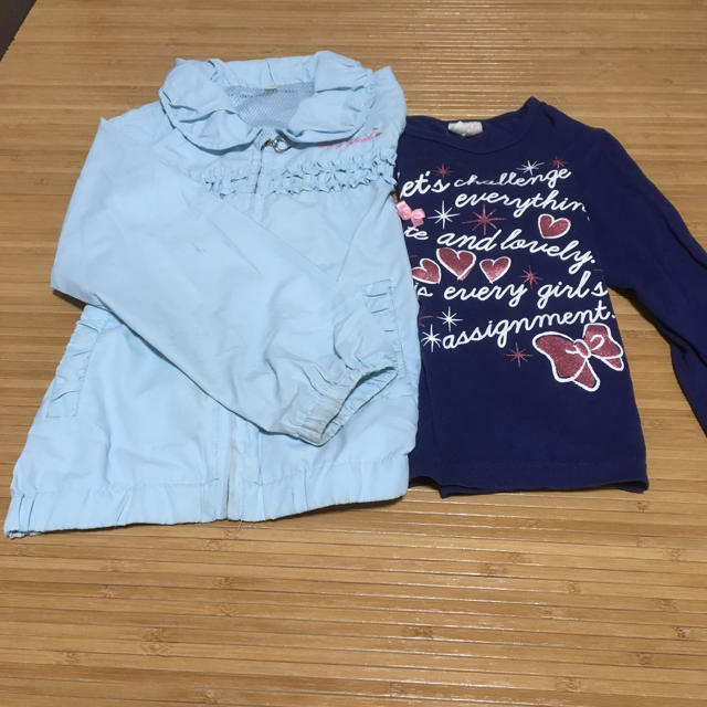 おまとめ 女の子 2点 130 袖口汚れあり キッズ/ベビー/マタニティのキッズ服女の子用(90cm~)(ジャケット/上着)の商品写真