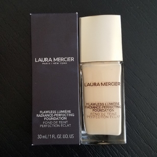 ローラメルシエ(laura mercier)のローラメルシエ フローレスルミエールラディアンスパーフェクティングファンデ(ファンデーション)