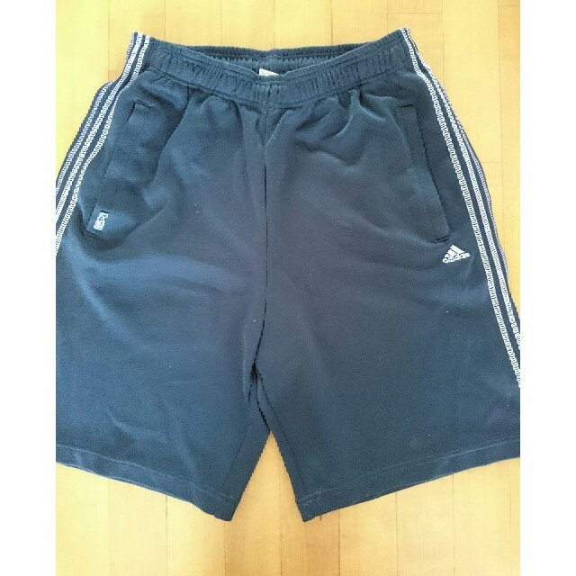 adidas(アディダス)のadidas ハーフパンツ キッズ/ベビー/マタニティのキッズ服男の子用(90cm~)(パンツ/スパッツ)の商品写真