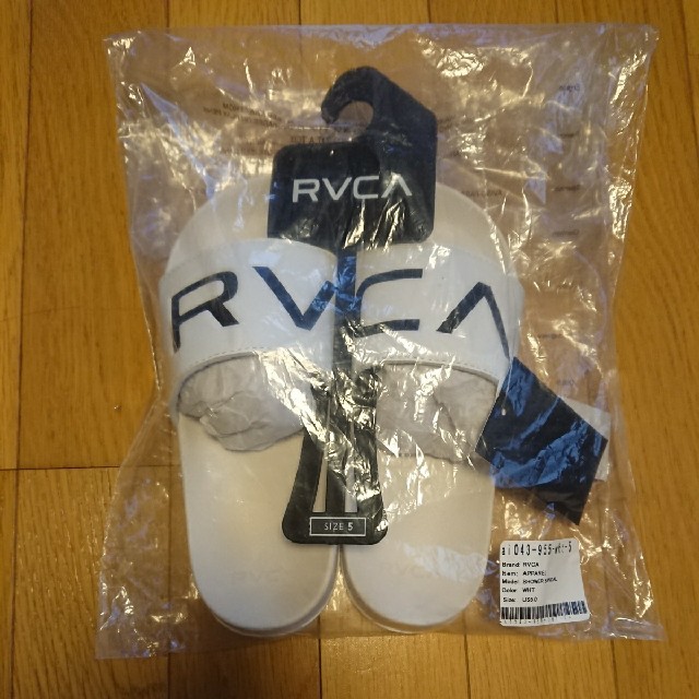 RVCA(ルーカ)の新品 RVCA シャワーサンダル US5 23センチ  レディースの靴/シューズ(サンダル)の商品写真