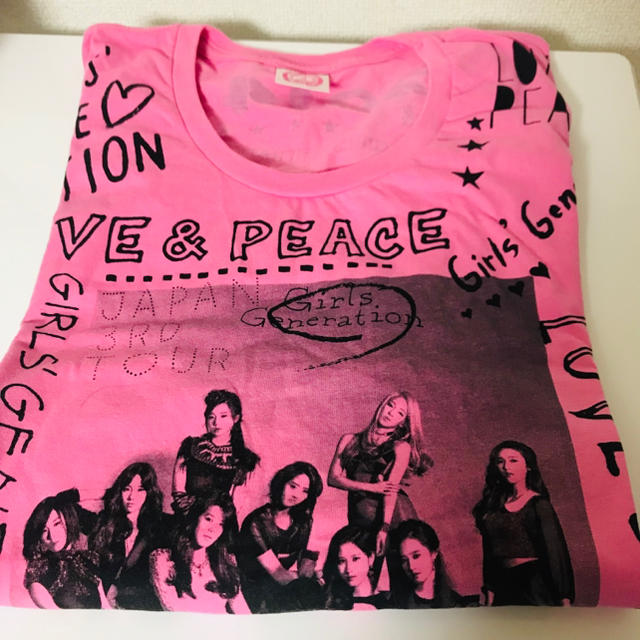 少女時代(ショウジョジダイ)の少女時代 love&peace Tシャツ L エンタメ/ホビーのタレントグッズ(アイドルグッズ)の商品写真