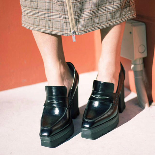 Ameri VINTAGE(アメリヴィンテージ)のPLATFORM LOAFER★Mサイズ レディースの靴/シューズ(ローファー/革靴)の商品写真