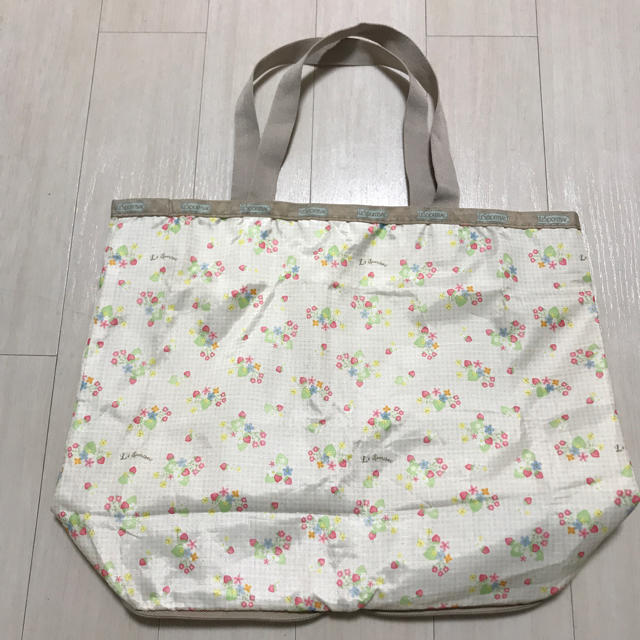 LeSportsac(レスポートサック)のレスポートサック  折りたたみエコバッグ レディースのバッグ(エコバッグ)の商品写真