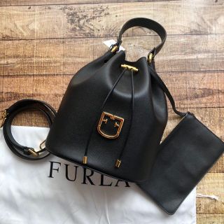 フルラ(Furla)の新作 フルラ  巾着 ショルダーバッグ  CORONA 1007824 ブラック(ショルダーバッグ)