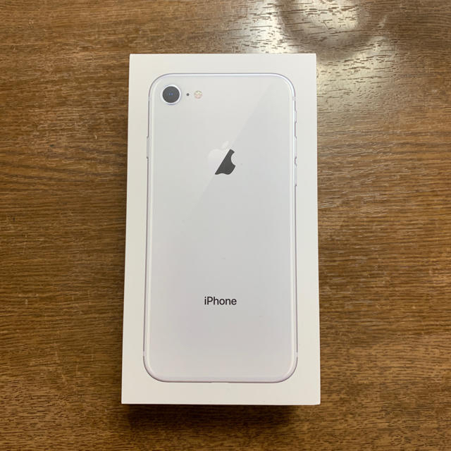 iPhone(アイフォーン)のonebrid様専用新品 iPhone8 64GB 3色3台SIMロック解除済み スマホ/家電/カメラのスマートフォン/携帯電話(スマートフォン本体)の商品写真