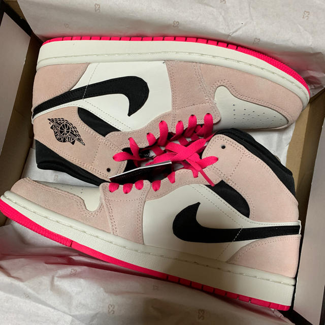 NIKE(ナイキ)のair jordan 1 mid nike pink ピンク 26センチ メンズの靴/シューズ(スニーカー)の商品写真