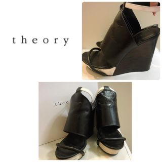 セオリー(theory)の定価4万 theory ブラックレザー  モノトーン サンダル(サンダル)