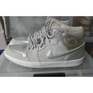 ナイキ(NIKE)の限定 新品 元箱 付属 NIKE AIR JORDAN 1 RETRO +/30(スニーカー)