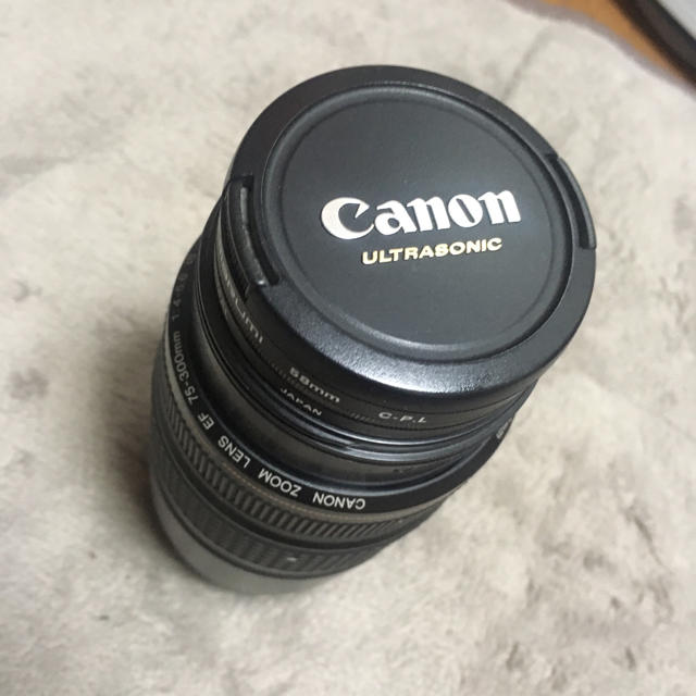 Canon(キヤノン)のCanon 75-300mm F4-5.6 IS望遠ズームレンズ スマホ/家電/カメラのカメラ(レンズ(ズーム))の商品写真