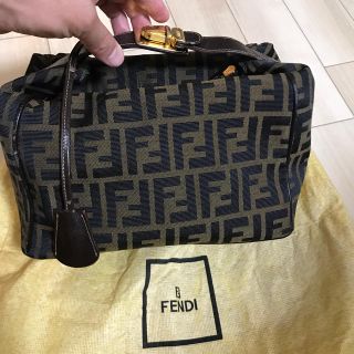 FENDI - フェンディ ズッカ柄 バニティ ポーチ ハンドバッグ の通販 by ...