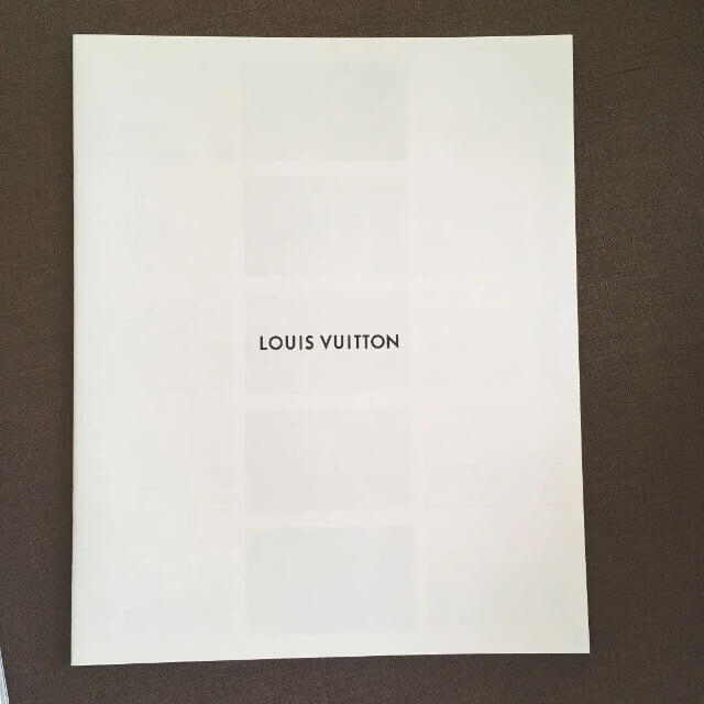 LOUIS VUITTON(ルイヴィトン)のLOUIS VUITTON カタログ エンタメ/ホビーの雑誌(ファッション)の商品写真