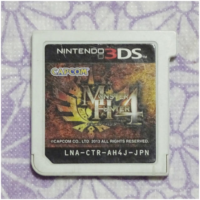 ニンテンドー3DS(ニンテンドー3DS)のモンスターハンター4 3DS ソフトのみ エンタメ/ホビーのゲームソフト/ゲーム機本体(携帯用ゲームソフト)の商品写真