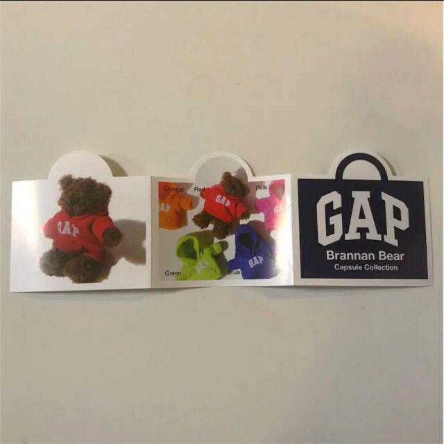 GAP(ギャップ)の未使用♡ GAP ブラナンベア パーカー カプセルコレクション レッド エンタメ/ホビーのおもちゃ/ぬいぐるみ(キャラクターグッズ)の商品写真