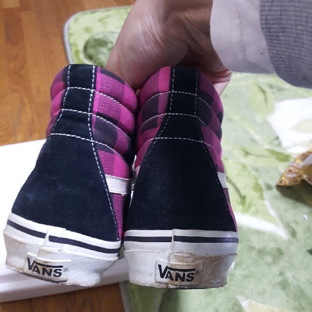 VANS(ヴァンズ)の美中古VANSバンズSK-8 スケートハイ27BLACK×PINK×WHITE メンズの靴/シューズ(スニーカー)の商品写真