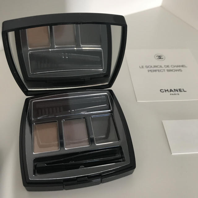 CHANEL シャネル アイブロウ 新品 ル スルスィル ドゥ シャネル 20