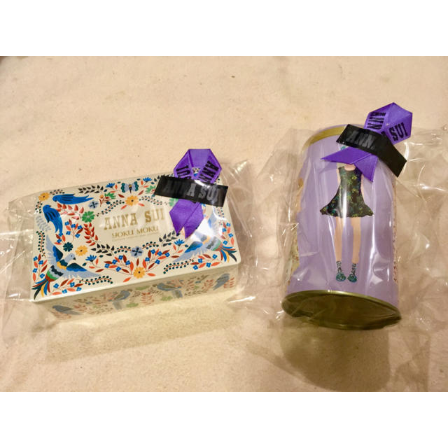 ANNA SUI(アナスイ)の【ラスト1点】ANNA SUI ヨックモック コンプリートセット 食品/飲料/酒の食品(菓子/デザート)の商品写真