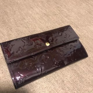 ルイヴィトン(LOUIS VUITTON)のルイヴィトン 長財布 エナメル素材 深みのあるパープル (財布)