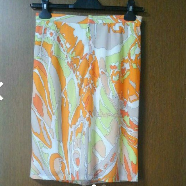 COUP DE CHANCE(クードシャンス)の花様売約済みです☆クードシャンス　スカート　新品☆ レディースのスカート(ひざ丈スカート)の商品写真