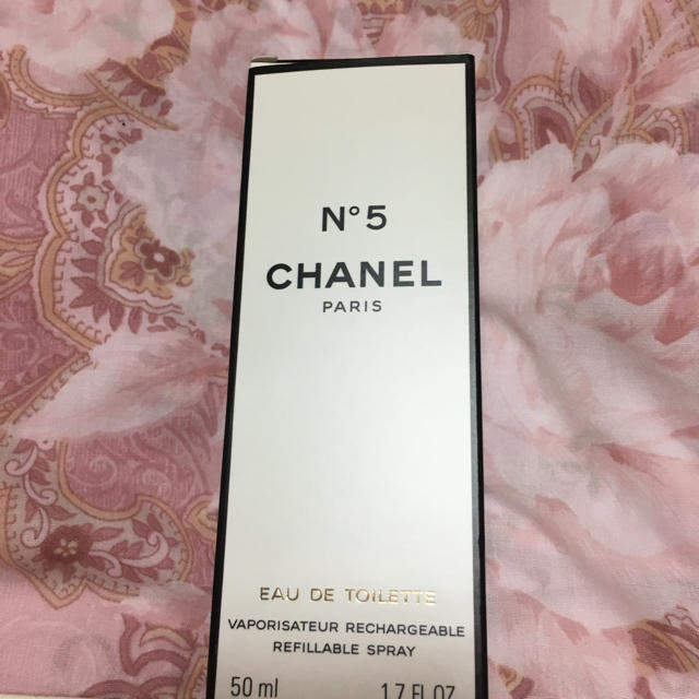 CHANEL(シャネル)のCHANEL no5番 オードトワレ50ml コスメ/美容の香水(香水(女性用))の商品写真