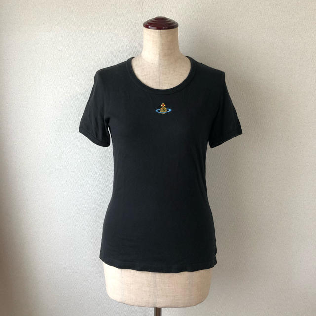 Vivienne Westwood(ヴィヴィアンウエストウッド)のVivienneWestwood 定番黒Tシャツ レディースのトップス(Tシャツ(半袖/袖なし))の商品写真