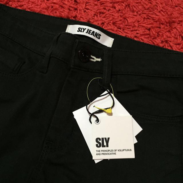 SLY(スライ)のSLYスキニーパンツ レディースのパンツ(スキニーパンツ)の商品写真