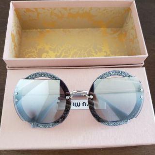 ミュウミュウ(miumiu)の未使用　miu miuサングラス(サングラス/メガネ)