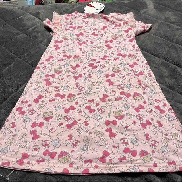 ハローキティ(ハローキティ)のキティ 総柄ワンピース キッズ/ベビー/マタニティのキッズ服女の子用(90cm~)(ワンピース)の商品写真