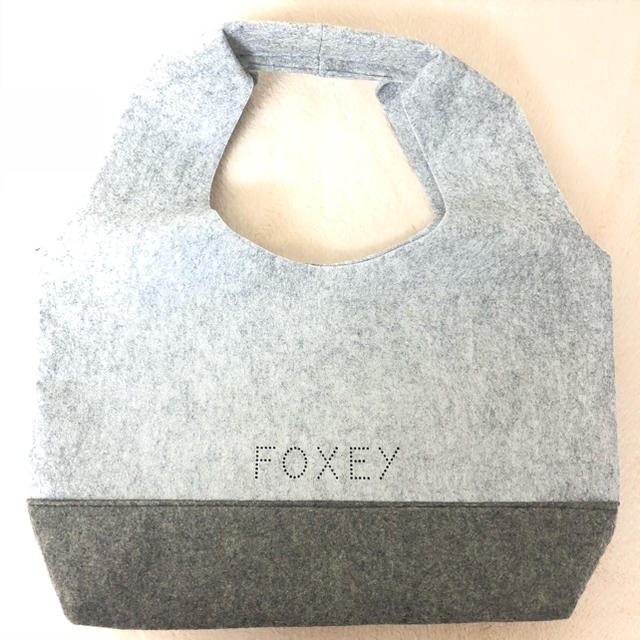 FOXEY(フォクシー)の【新品/送料無料】フォクシー フェルト系 ハンドバッグ レディースのバッグ(ハンドバッグ)の商品写真