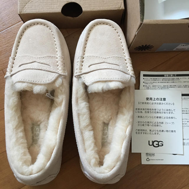 Ugg Ugg アグ モカシン 公式オンライン購入 正規品 スリッポンの通販