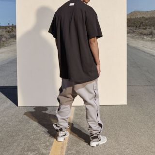 ナイキ(NIKE)の本日限定価格【M】NIKE FEAR OF GOD WARM UP PANT(その他)