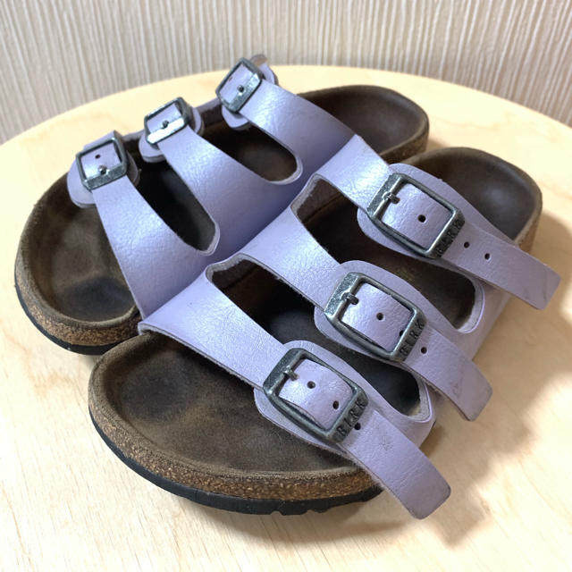 BIRKENSTOCK(ビルケンシュトック)の【ビルケンシュトック】キッズ サンダル キッズ/ベビー/マタニティのキッズ靴/シューズ(15cm~)(サンダル)の商品写真