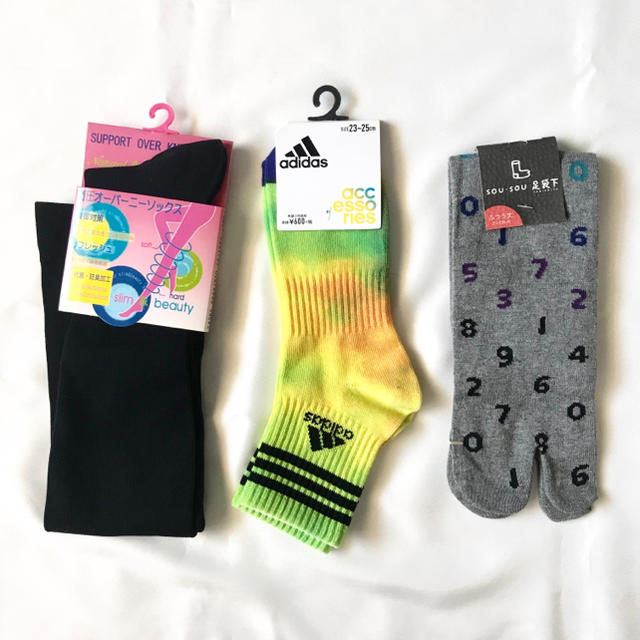 adidas(アディダス)の新品 男女靴下3点 レディースのレッグウェア(ソックス)の商品写真