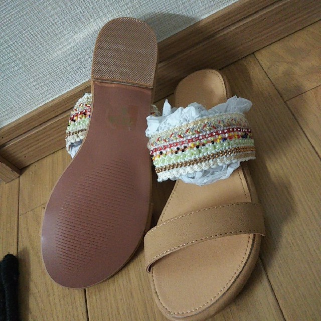 新品 Shoes in Closetエスニック調メタルタブルベルトサンダル  レディースの靴/シューズ(サンダル)の商品写真