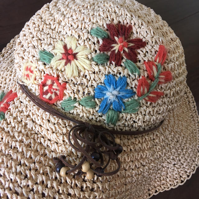 titicaca(チチカカ)の麦わら帽子 刺繍 レディースの帽子(麦わら帽子/ストローハット)の商品写真