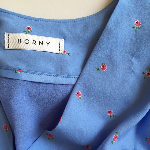 BORNY(ボルニー)のBORNY♡花柄ミニワンピース レディースのワンピース(ミニワンピース)の商品写真