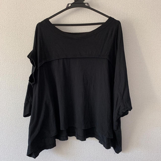 ズッカ(ZUCCa)の［ZUCCa］トップス  黒 Tシャツ デザイン M(Tシャツ(半袖/袖なし))