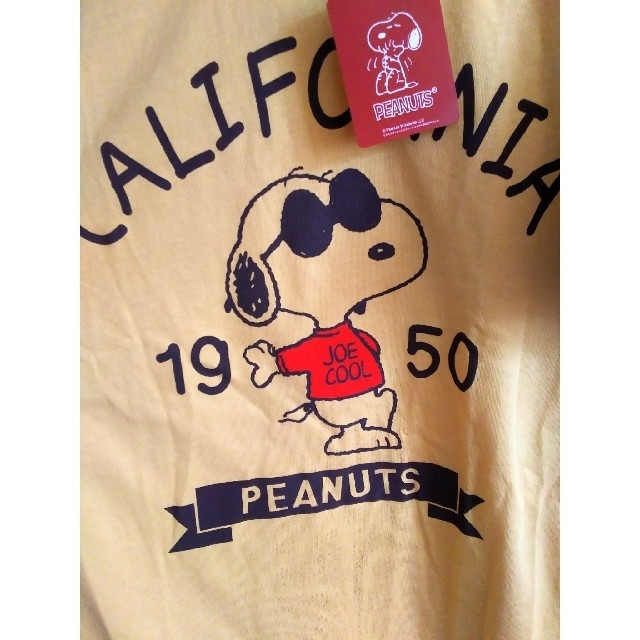 SNOOPY(スヌーピー)の〔新品〕スヌーピー Tシャツ Ｍサイズ メンズのトップス(Tシャツ/カットソー(半袖/袖なし))の商品写真