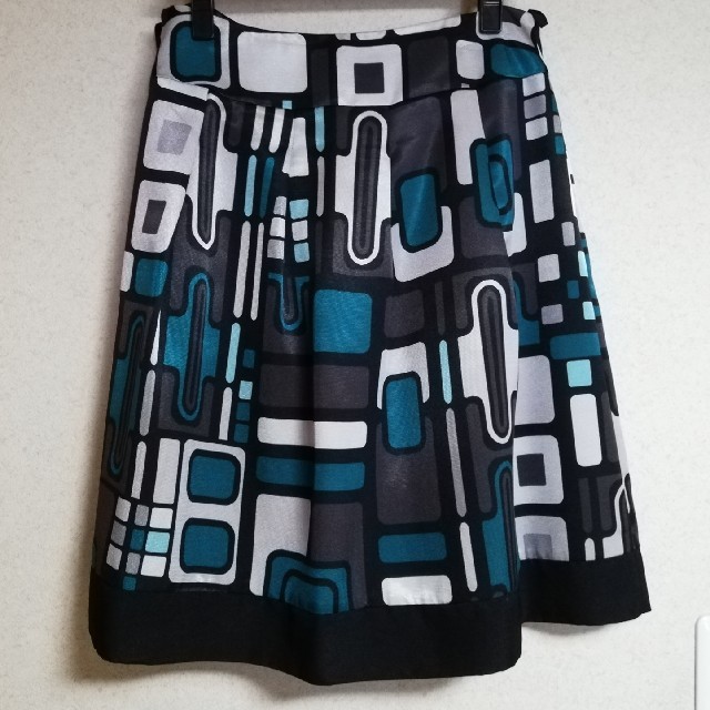 INDIVI(インディヴィ)の松井夫人さま専用　INDIVI スカート 大きいサイズ レディースのスカート(ひざ丈スカート)の商品写真