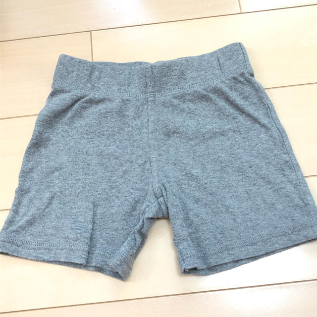 carter's(カーターズ)の(215) 無地 グレー ショートパンツ 2点セット 80cm キッズ/ベビー/マタニティのベビー服(~85cm)(パンツ)の商品写真