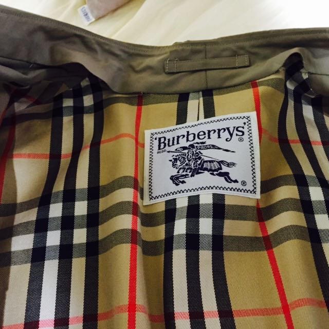 BURBERRY(バーバリー)のバーバリーのトレンチコート レディースのジャケット/アウター(ロングコート)の商品写真