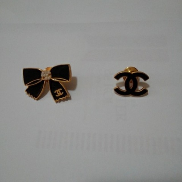 CHANEL　アクセサリー　ピンバッチ