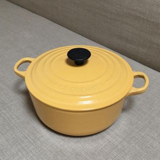 ルクルーゼ(LE CREUSET)のル・クルーゼ ココットロンド20cm レアカラーイエロー ユーズド品(鍋/フライパン)