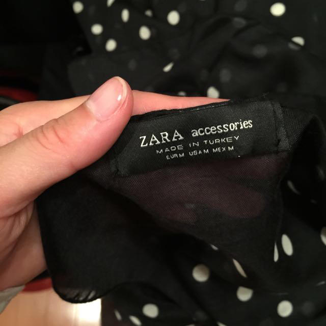 ZARA(ザラ)のザラ 水玉 ストール レディースのファッション小物(ストール/パシュミナ)の商品写真