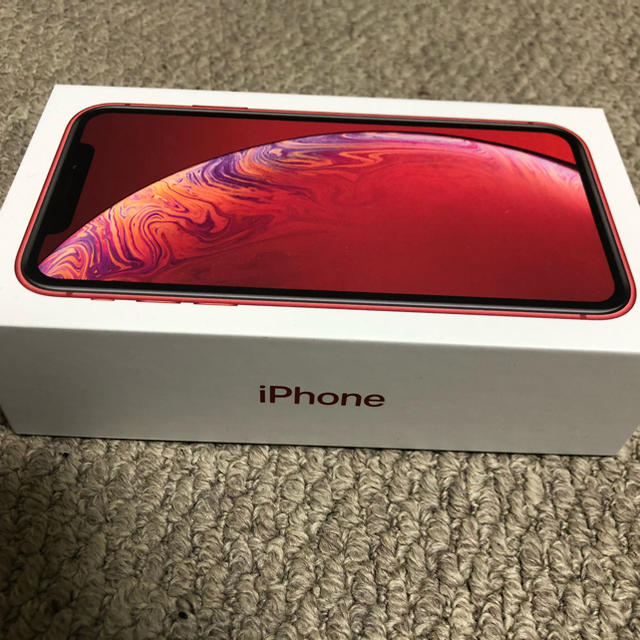 iPhone(アイフォーン)の新品 iPhone xr red  スマホ/家電/カメラのスマートフォン/携帯電話(スマートフォン本体)の商品写真