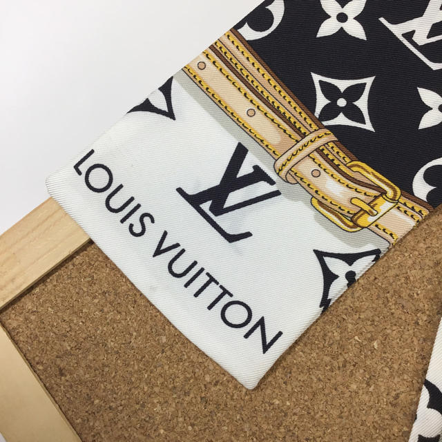 LOUIS VUITTON(ルイヴィトン)のルイ・ヴィトン  バンドー・モノグラムコンフィデンシャル ノワール M78656 レディースのファッション小物(バンダナ/スカーフ)の商品写真