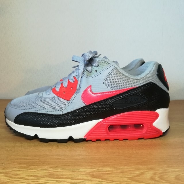 美品 大人気 NIKE AIR MAX 90 ESSENTIAL10中8付属品