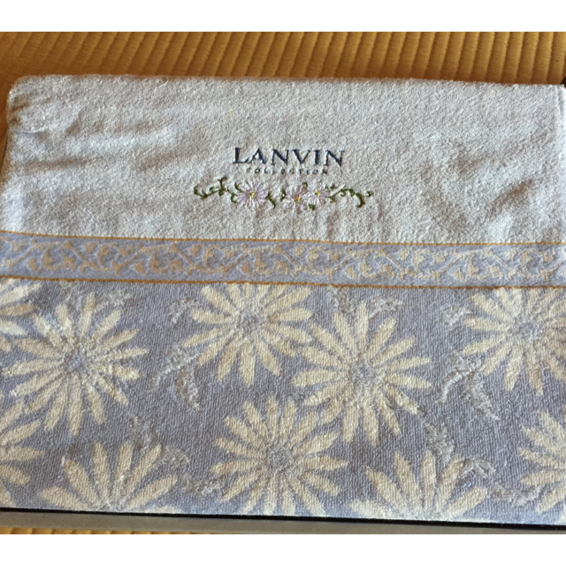 LANVIN(ランバン)の新品未使用 LANVINタオルケット キッズ/ベビー/マタニティの寝具/家具(タオルケット)の商品写真