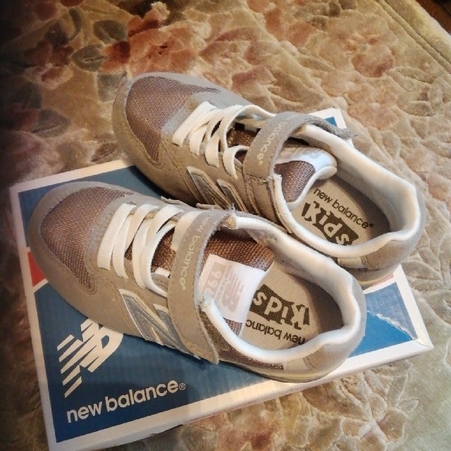 New Balance(ニューバランス)の男児　ニューバランス　シューズ　17センチ　美品 キッズ/ベビー/マタニティのキッズ靴/シューズ(15cm~)(スニーカー)の商品写真