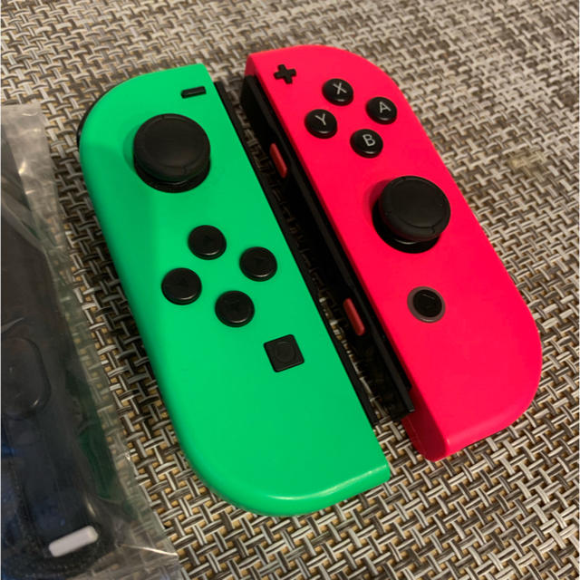 Nintendo Switch - スイッチ ジョイコン ネオングリーン ピンクストラップ付 428の通販 by しんしんしん9537's