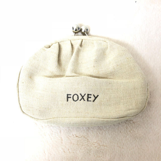 FOXEY(フォクシー)の【新品/送料無料】フォクシー がま口 ポーチ 麻 レディースのファッション小物(ポーチ)の商品写真